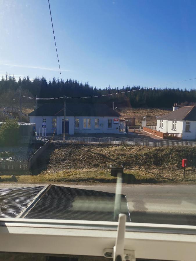 Dalwhinnie Old School Hostel Екстер'єр фото