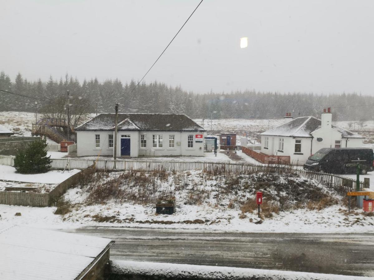 Dalwhinnie Old School Hostel Екстер'єр фото